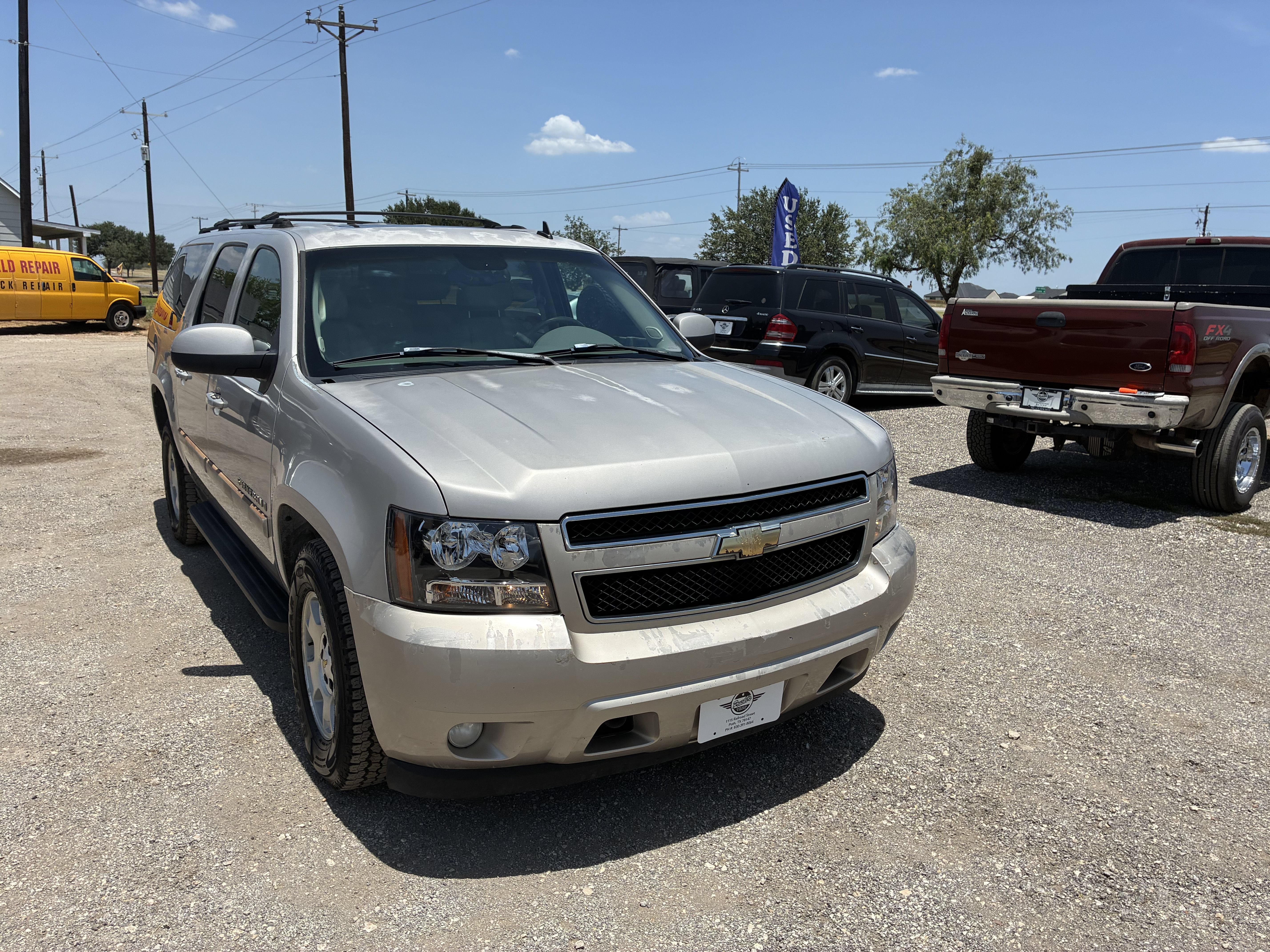 Used 2007 Chevrolet Suburban LT w/ LT Preferred Equipment Group AWD/4WD image 10