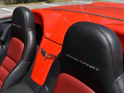 Used 2010 Chevrolet Corvette Grand Sport w/ Preferred Equipment Group RWD image 13