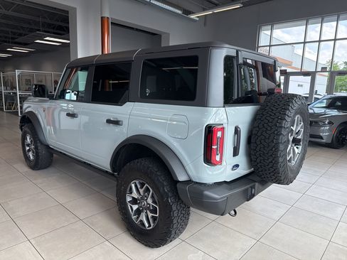 Used 2024 Ford Bronco Badlands image 4