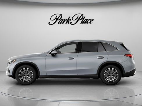 Used 2026 Mercedes-Benz GLC 300 image 7