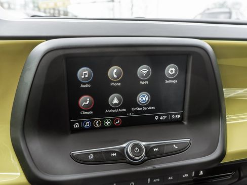 Used 2021 Chevrolet Camaro LT w/ RS Package image 17