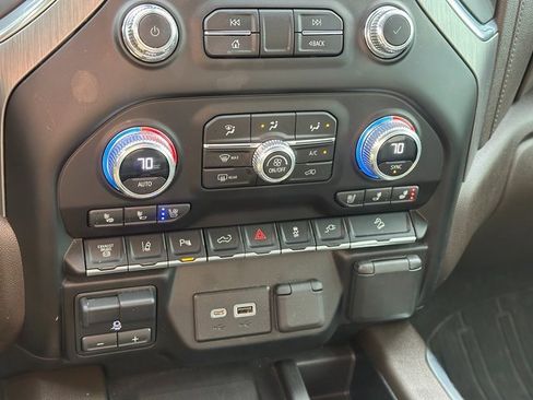 Used 2023 GMC Sierra 2500 Denali w/ Technology Package image 36