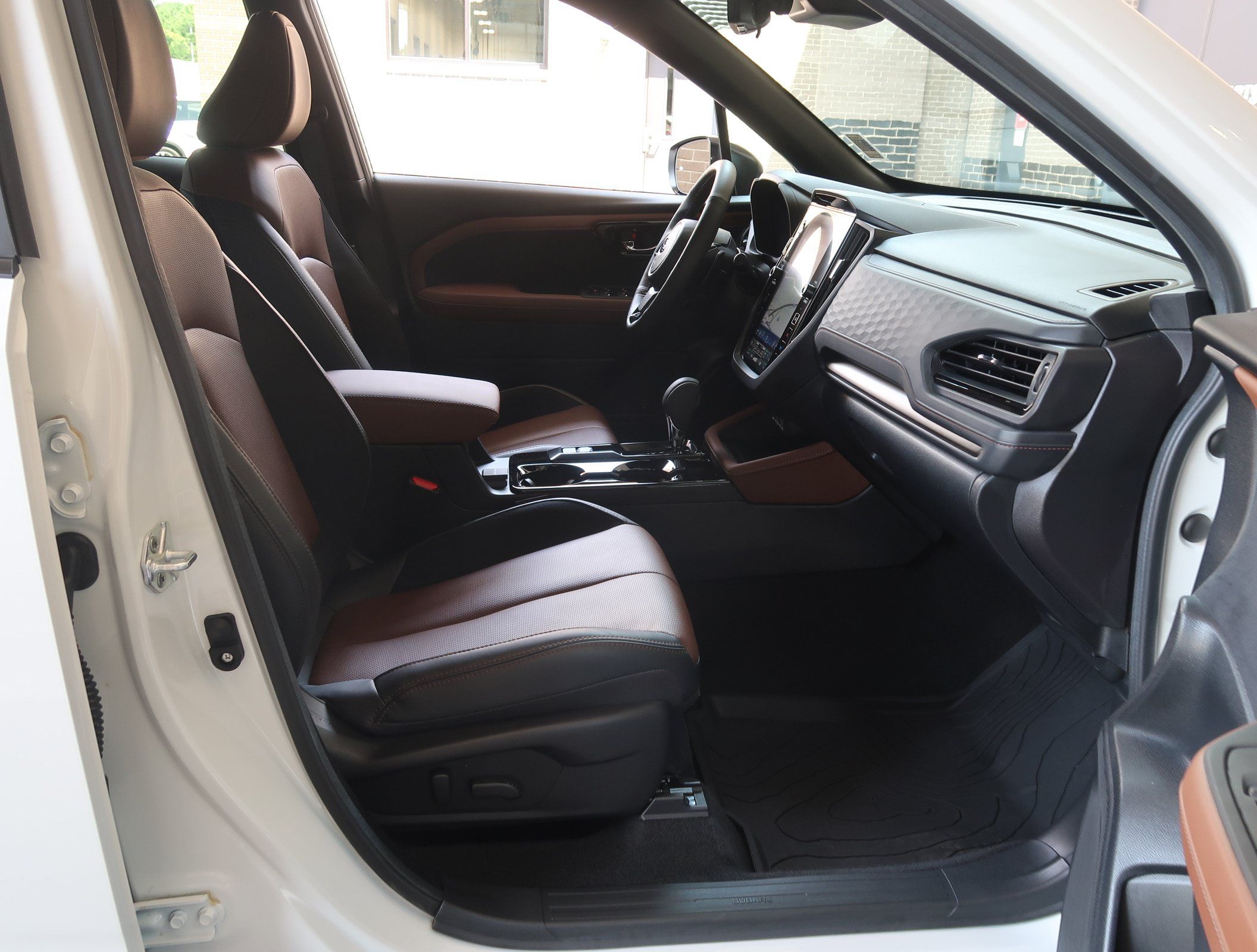 Certified 2026 Subaru Forester Touring w/ Touring Package AWD/4WD image 38