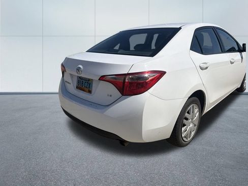 Used 2018 Toyota Corolla LE FWD image 5