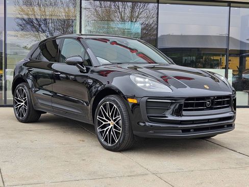 New 2026 Porsche Macan image 7