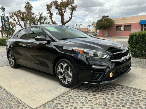 Used 2019 Kia Forte LXS FWD image 3