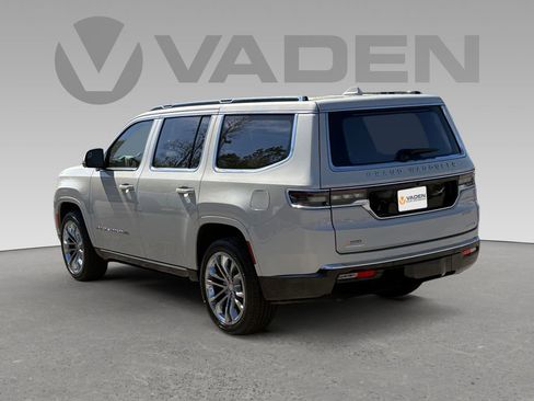Used 2022 Jeep Grand Wagoneer Series II w/ Premium Group II image 26