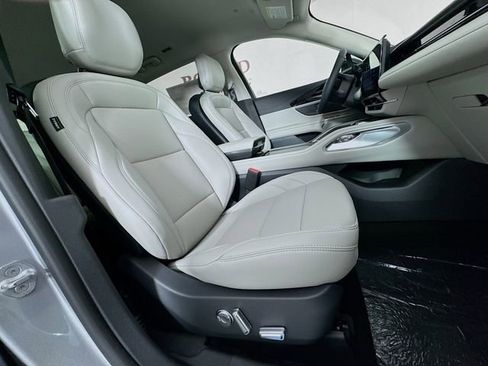 New 2026 Lincoln Nautilus Premier image 27