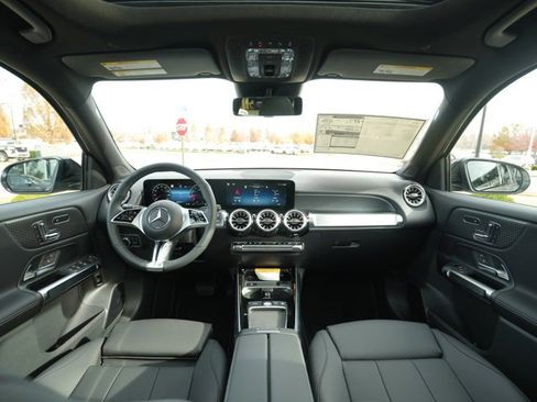 Used 2026 Mercedes-Benz GLB 250 4MATIC image 20