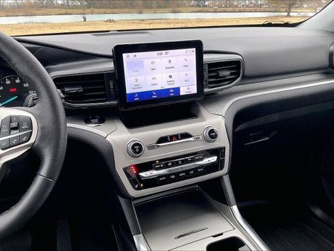 Certified 2023 Ford Explorer XLT w/ Equipment Group 202A image 6