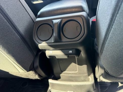 Used 2024 Jeep Wrangler Unlimited w/ Convenience Group AWD/4WD image 25