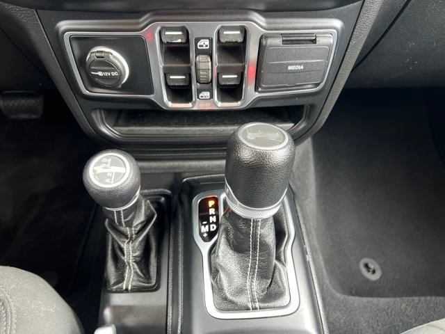 Used 2021 Jeep Wrangler Unlimited Sahara AWD/4WD image 24