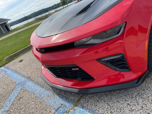 Used 2018 Chevrolet Camaro SS RWD image 98
