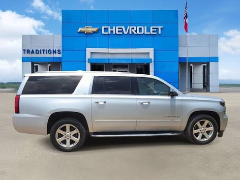 Used 2016 Chevrolet Suburban LTZ RWD image 10