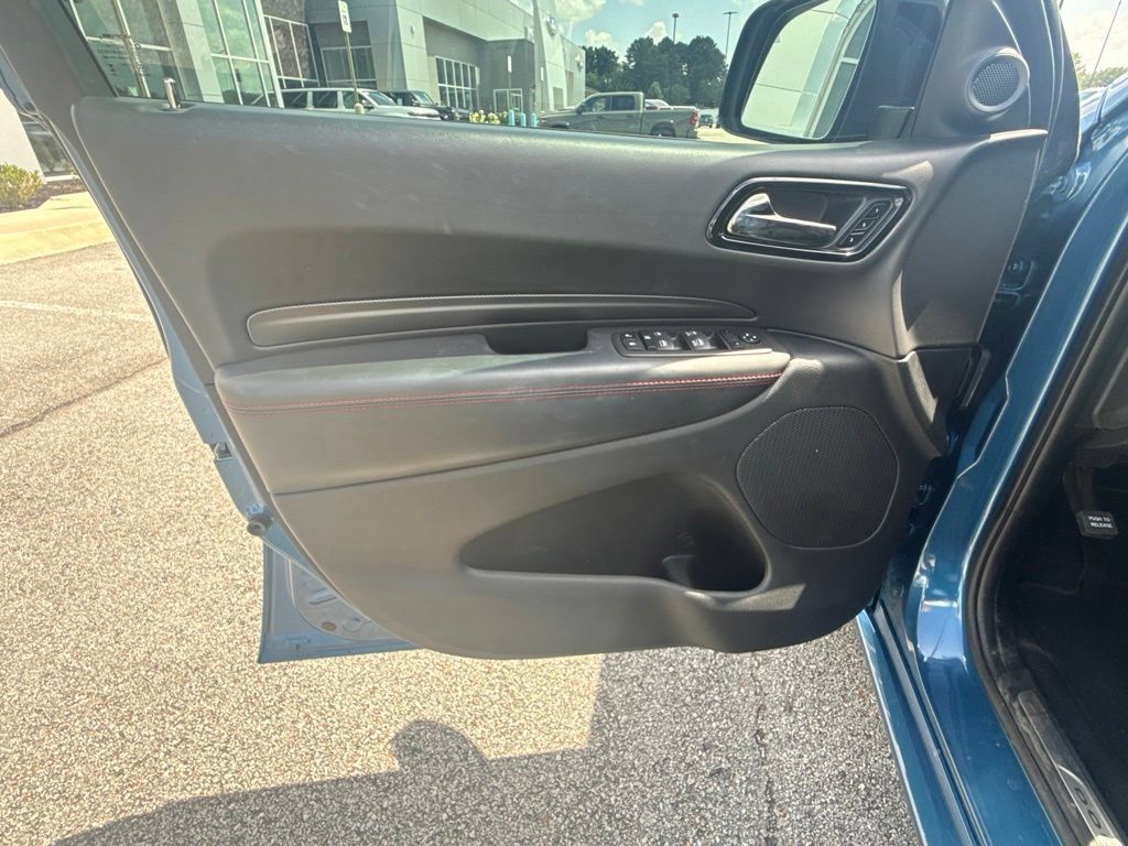 Used 2023 Dodge Durango GT RWD image 11