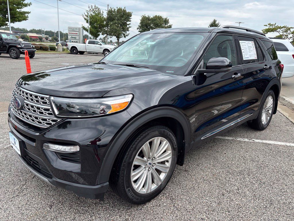 Used 2023 Ford Explorer Limited w/ Limited Technology Package AWD/4WD image 4