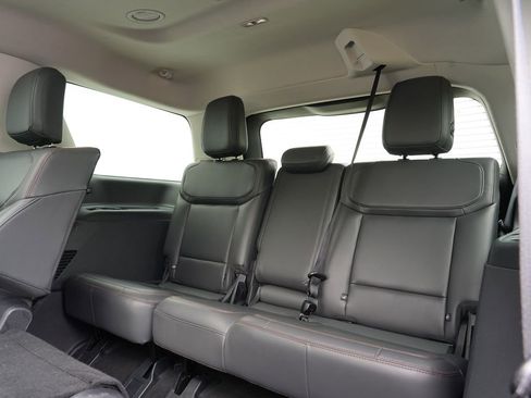 Used 2025 Ford Expedition Active AWD/4WD image 27