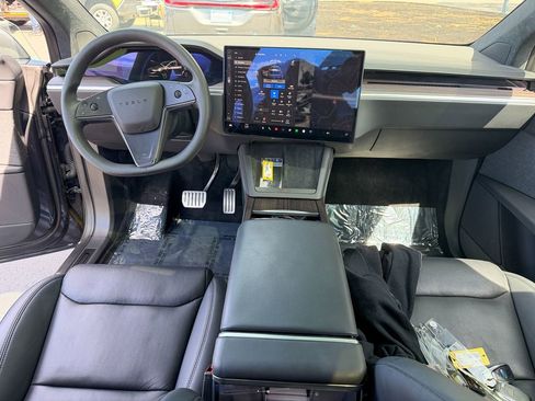 Used 2024 Tesla Model X AWD/4WD image 24