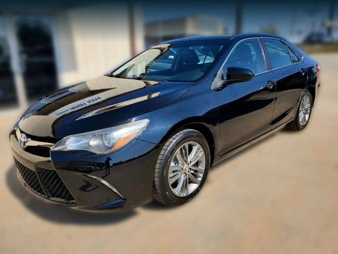 Used 2016 Toyota Camry SE FWD image 6