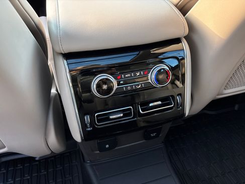 Certified 2024 Lincoln Aviator AWD w/ Premium Package image 32