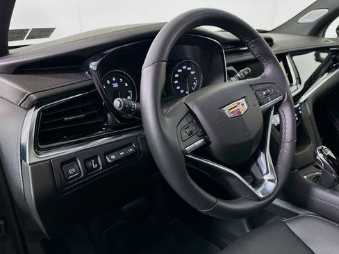 New 2025 Cadillac XT6 Premium Luxury w/ Technology Package AWD/4WD image 6