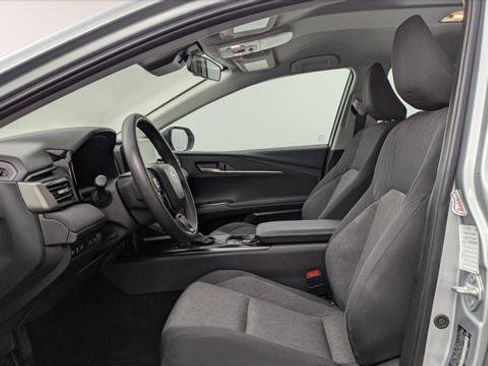 Used 2025 Toyota Camry LE image 14