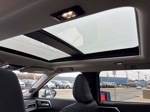 New 2026 Mitsubishi Outlander SE image 6