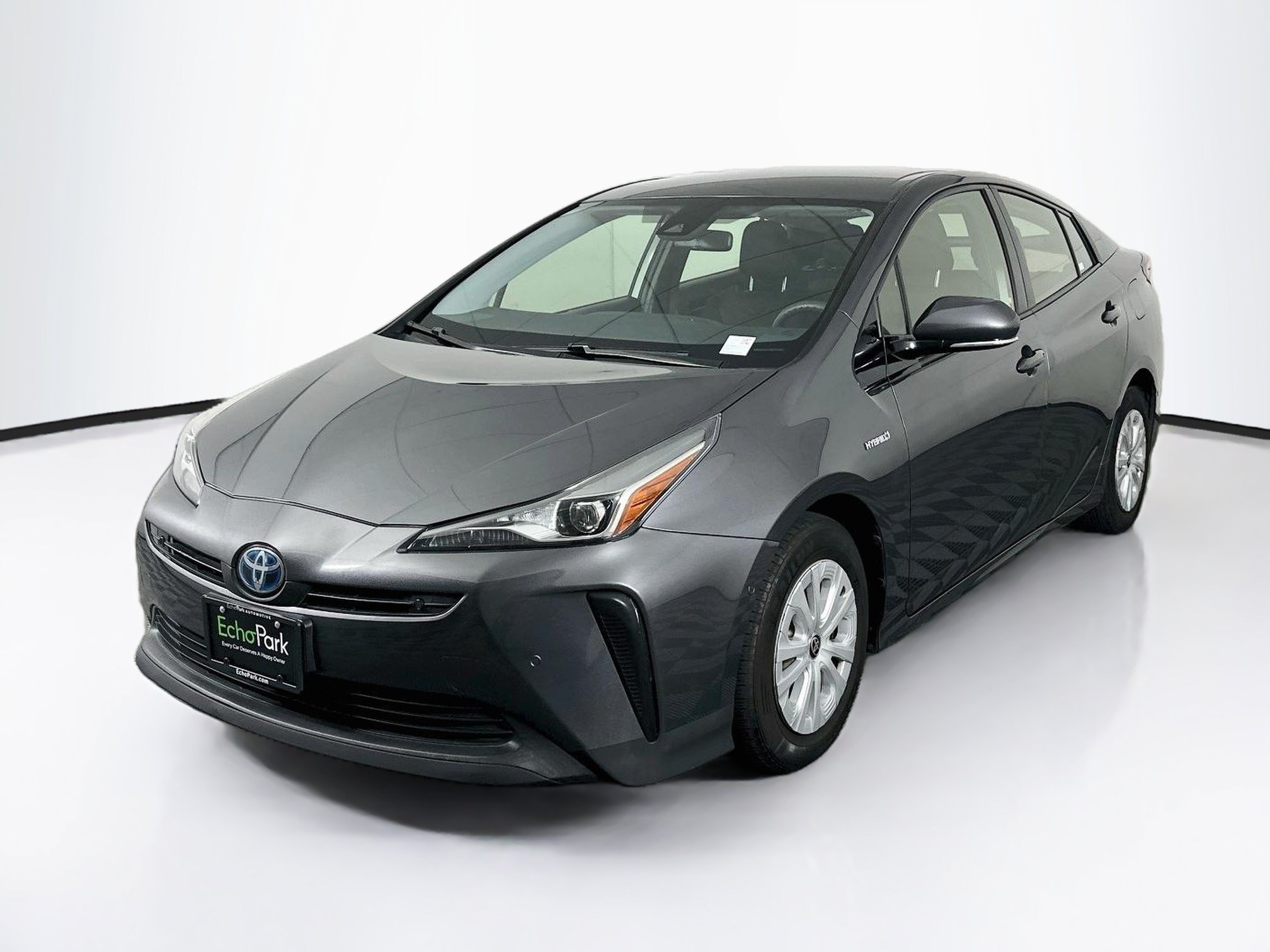 Used 2019 Toyota Prius LE FWD image 3