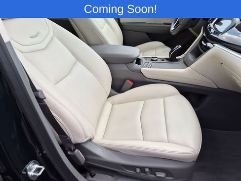 Used 2025 Cadillac XT6 Premium Luxury AWD/4WD image 22