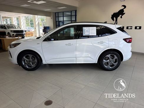 Certified 2023 Ford Escape ST-Line w/ Tech Pack #1 FWD image 5