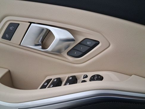 New 2026 BMW 330i Sedan w/ Premium Package image 18