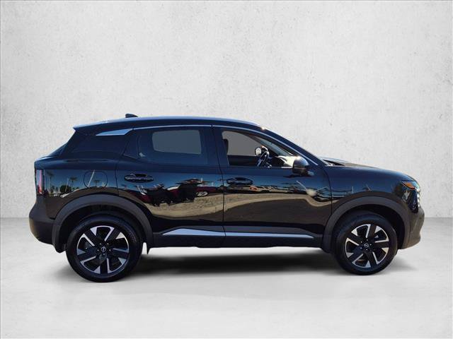 Certified 2025 Nissan Kicks SR FWD image 4