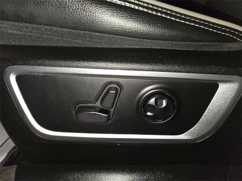 Used 2020 RAM 1500 Laramie image 12