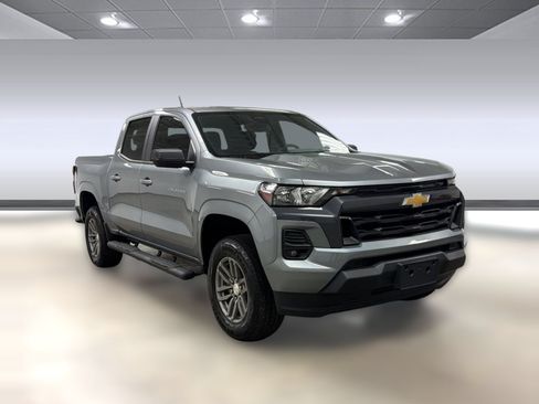 Used 2024 Chevrolet Colorado LT w/ LT Convenience Package RWD image 6