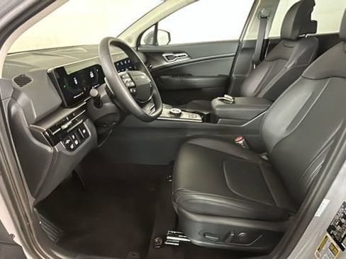Used 2026 Kia Sportage EX w/ EX Panoramic Sunroof Package AWD/4WD image 12