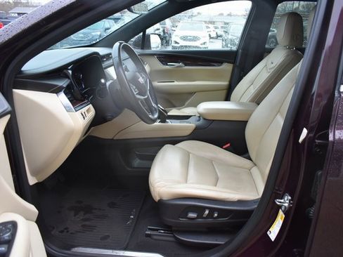 Used 2018 Cadillac XT5 Luxury w/ LPO, Wheel Lock Package image 13