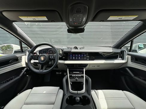 Used 2026 Porsche Cayenne S AWD/4WD image 6