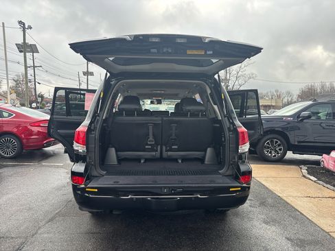 Used 2015 Lexus LX 570 4WD image 21