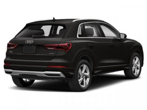 Used 2021 Audi Q3 2.0T Premium image 2