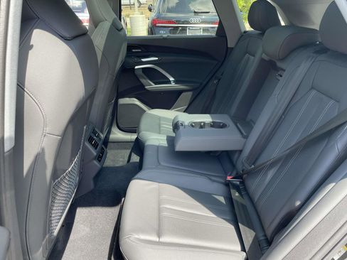 New 2025 Audi Q5 Prestige image 12