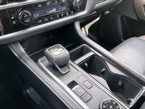 Certified 2023 Nissan Pathfinder Platinum w/ Black Appearance Package AWD/4WD image 25