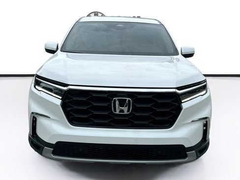 Used 2025 Honda Pilot EX-L image 2