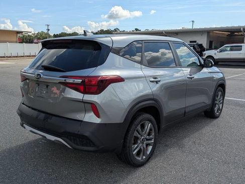 Used 2021 Kia Seltos LX AWD/4WD image 3