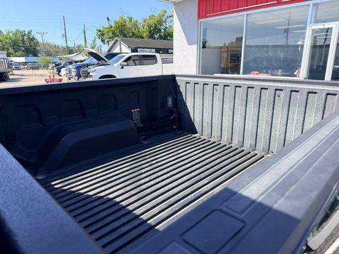 Used 2021 Chevrolet Silverado 1500 LT RWD image 13