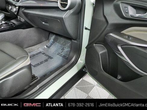 Used 2025 Chevrolet Trax ACTIV w/ Sunroof Package FWD image 22