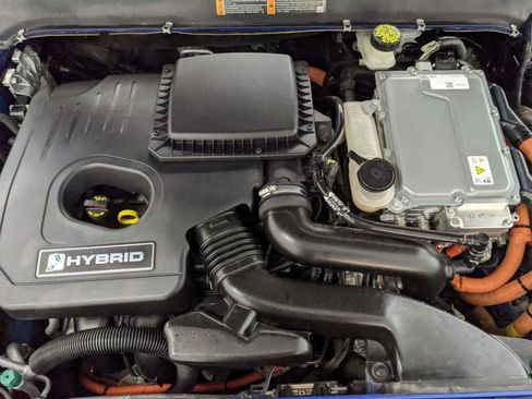 Used 2017 Ford Fusion SE w/ Equipment Group 601A image 21