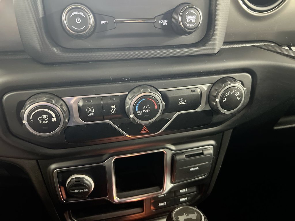 Used 2021 Jeep Wrangler Unlimited Sport AWD/4WD image 16