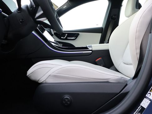 New 2026 Mercedes-Benz C 300 4MATIC Sedan image 39