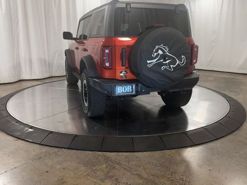 Used 2024 Ford Bronco Badlands image 7