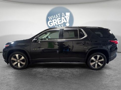 Used 2020 Chevrolet Traverse LT w/ LT Premium Package image 7